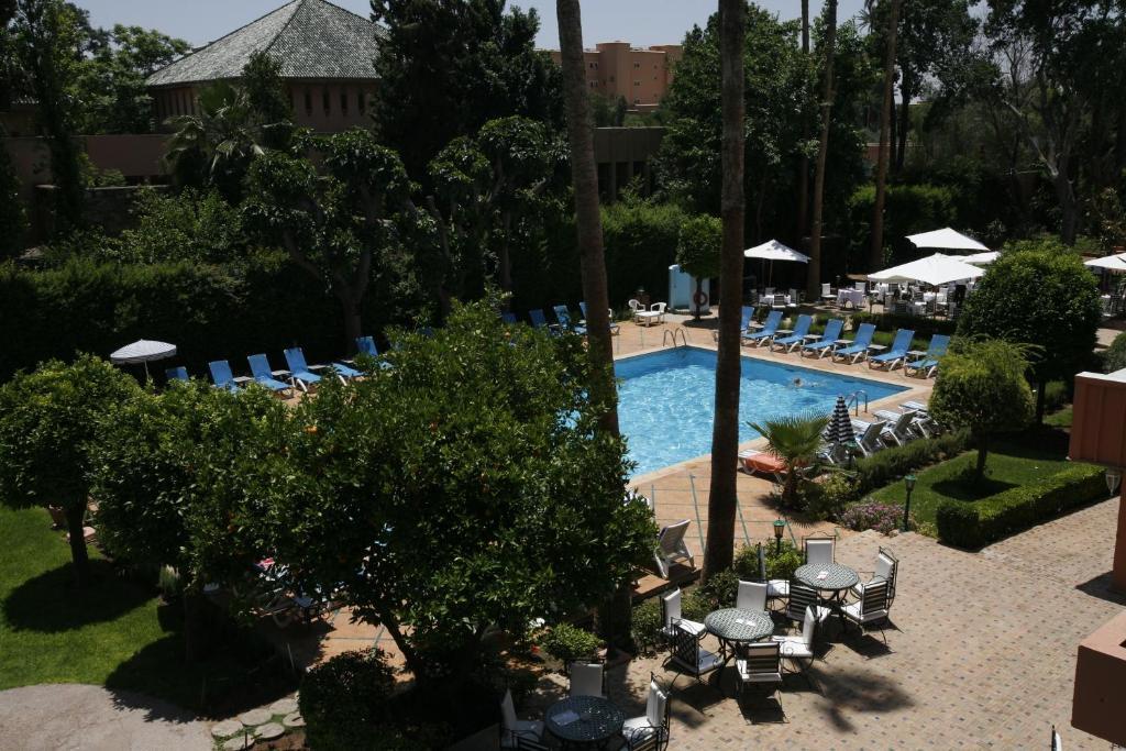 Chems Hotel 4*